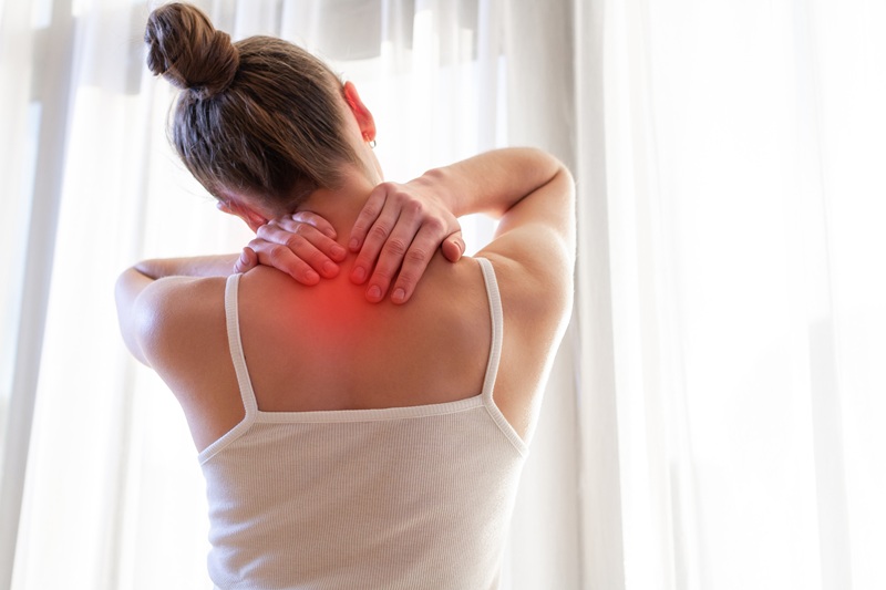 Neck Pain: Common Causes, Symptoms and When to See a Doctor